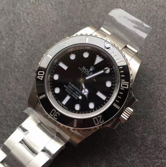 Rolex Submariner 114060 - Click Image to Close